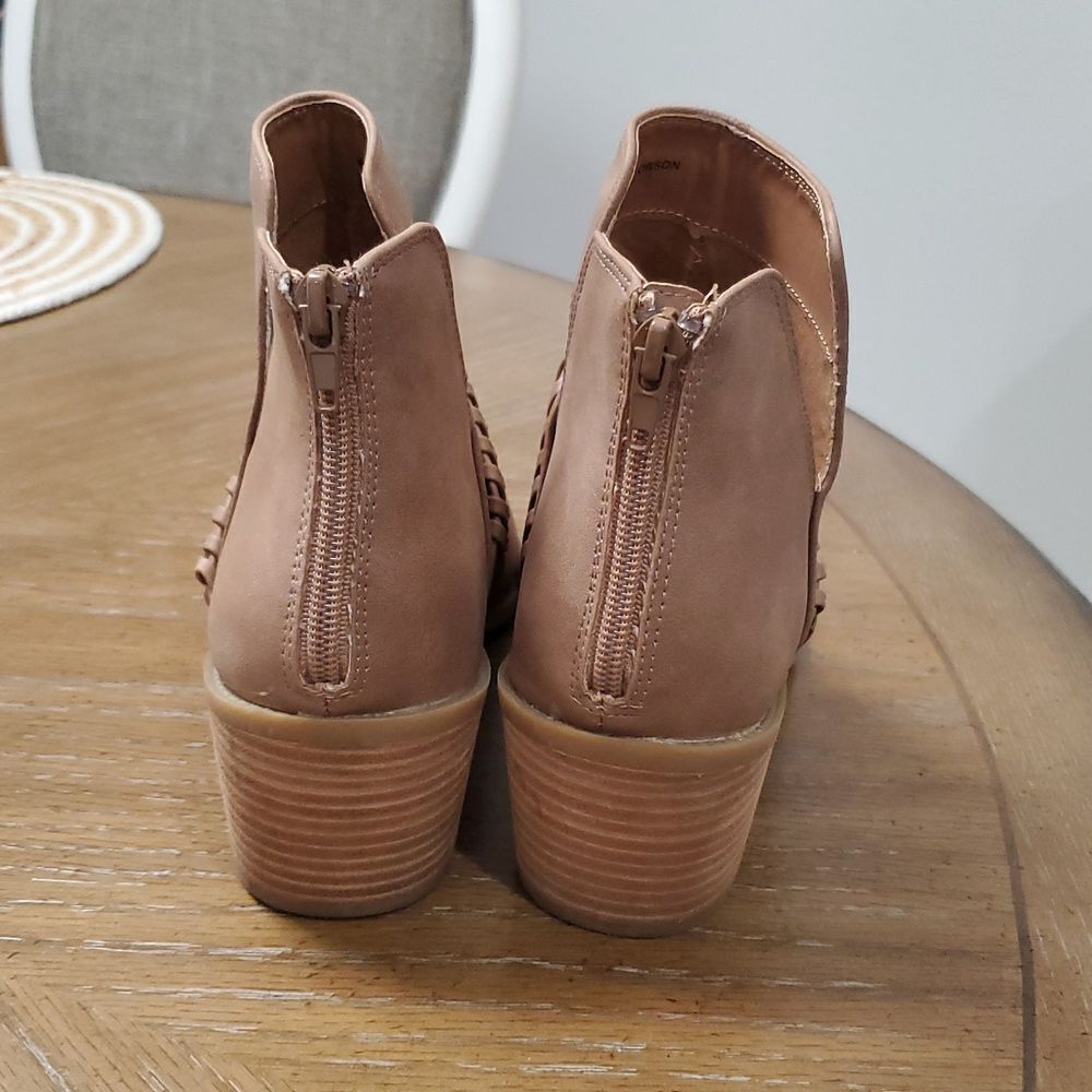 DV by dolce vita Orson booties, Size 10, NWOT - Picture 6 of 10